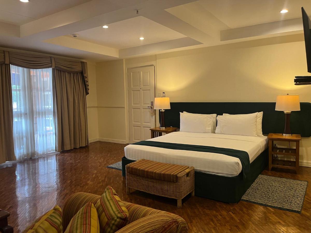 Coco Grande Hotel Dumaguete City Exterior foto